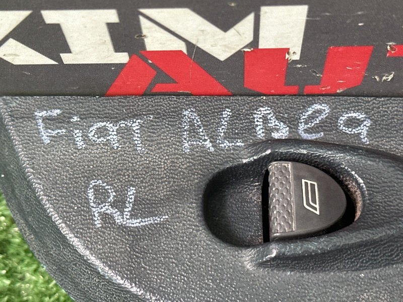 Кнопка стеклоподъемника Fiat Albea