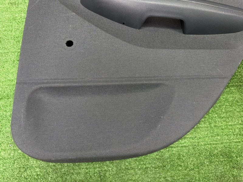 Обшивка двери Skoda Fabia 1