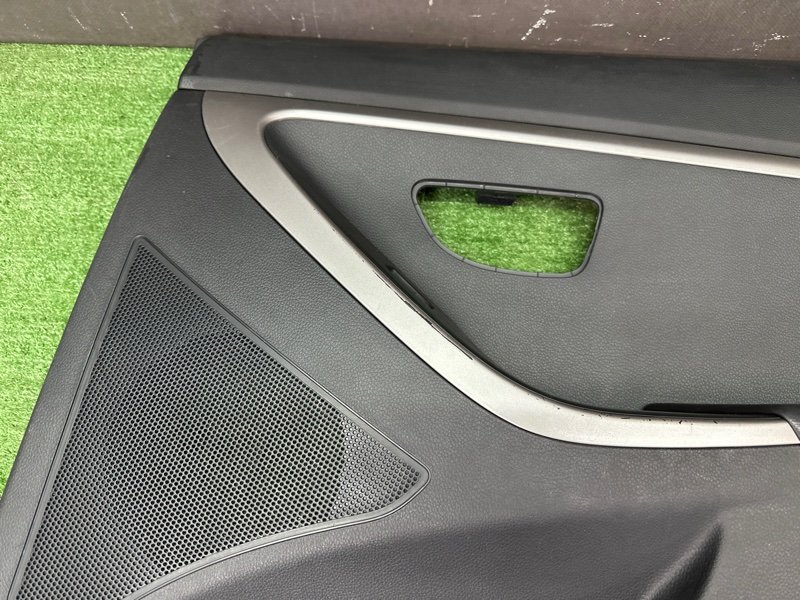 Обшивка двери Hyundai i30