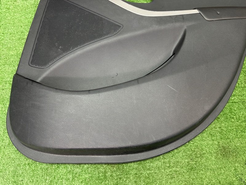 Обшивка двери Hyundai i30