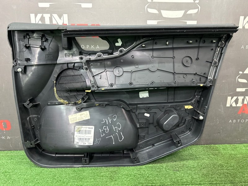 Обшивка двери Citroen C 4