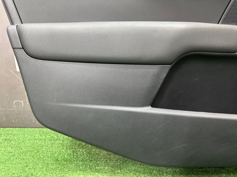 Обшивка двери Citroen C 4