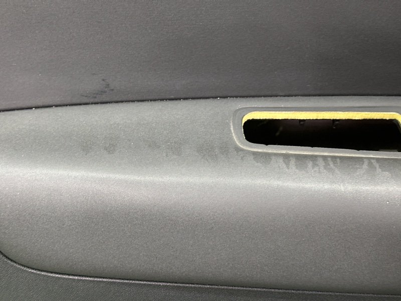 Обшивка двери Citroen C 4