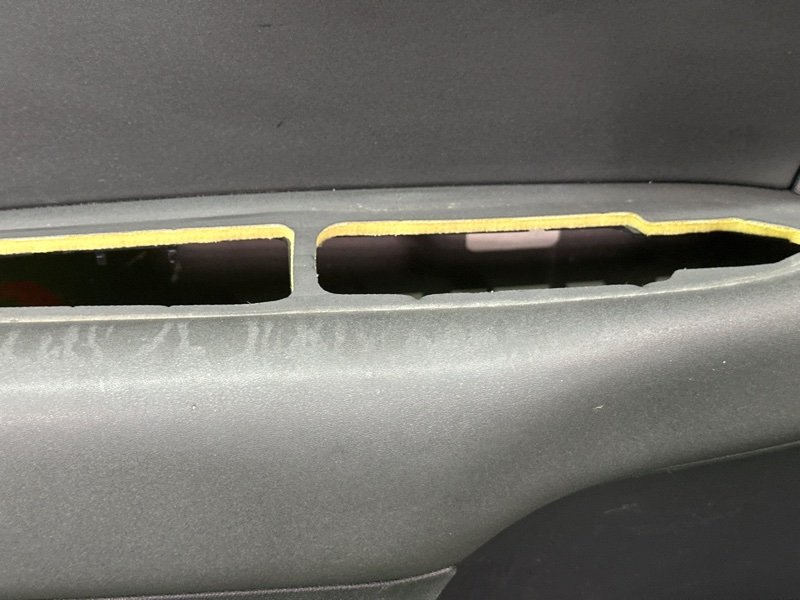 Обшивка двери Citroen C 4