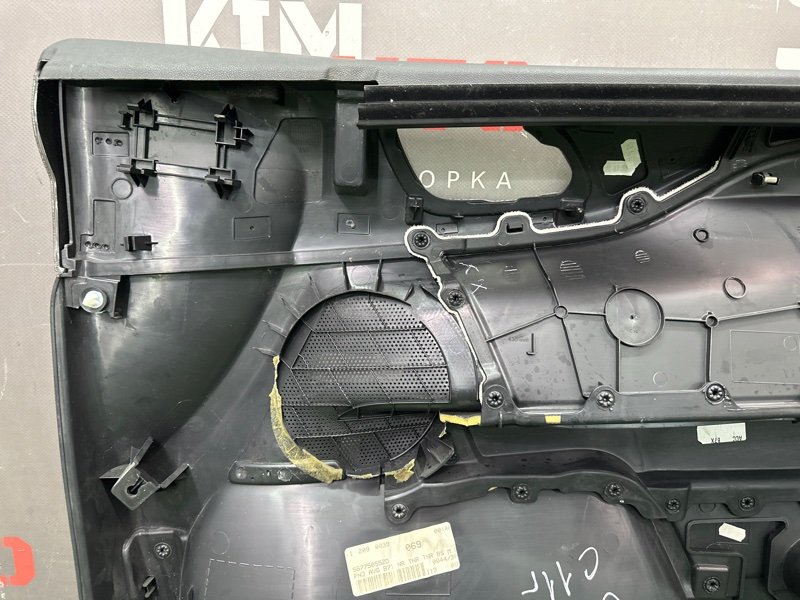 Обшивка двери Citroen C 4