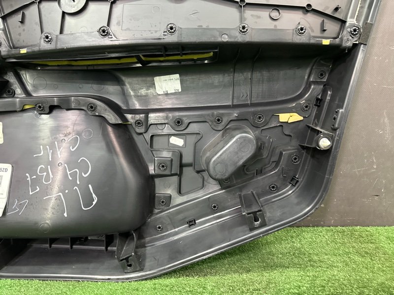 Обшивка двери Citroen C 4