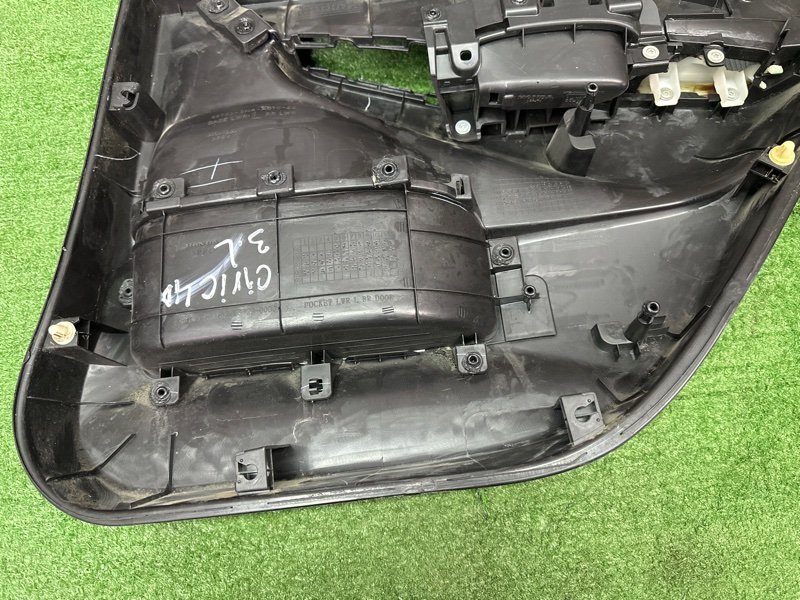 Обшивка двери Honda Civic