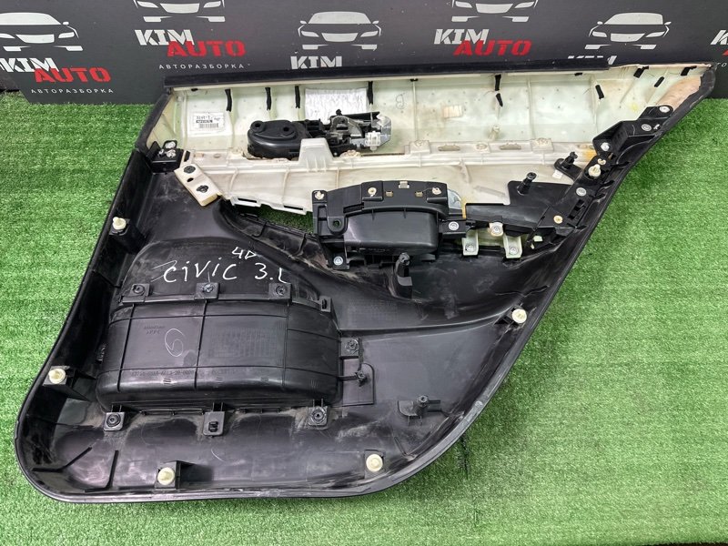 Обшивка двери Honda Civic