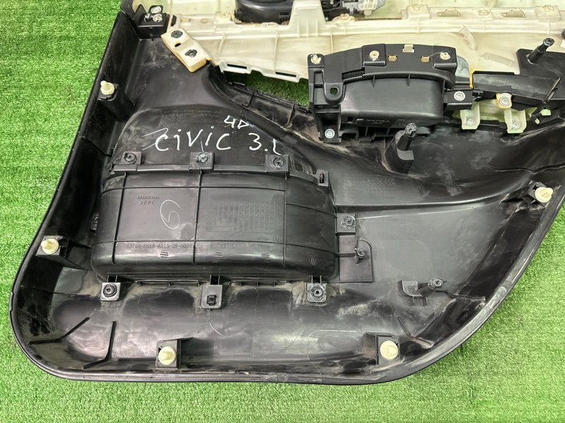 Обшивка двери Honda Civic