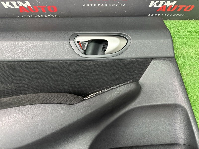 Обшивка двери Honda Civic