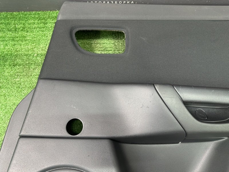 Обшивка двери Mazda 3 BK