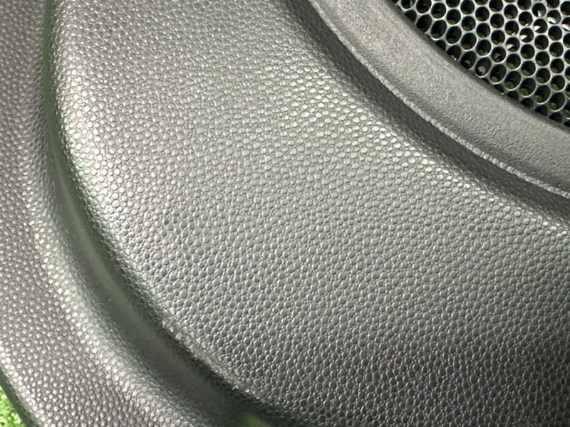 Обшивка двери Mazda 3 BK