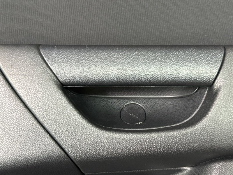 Обшивка двери Mazda 3 BK