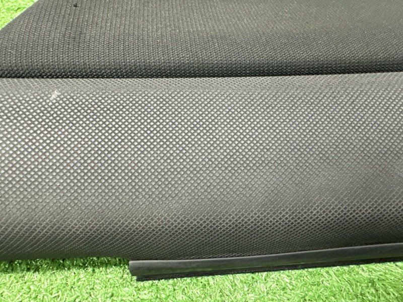 Обшивка двери Mazda 3 BK