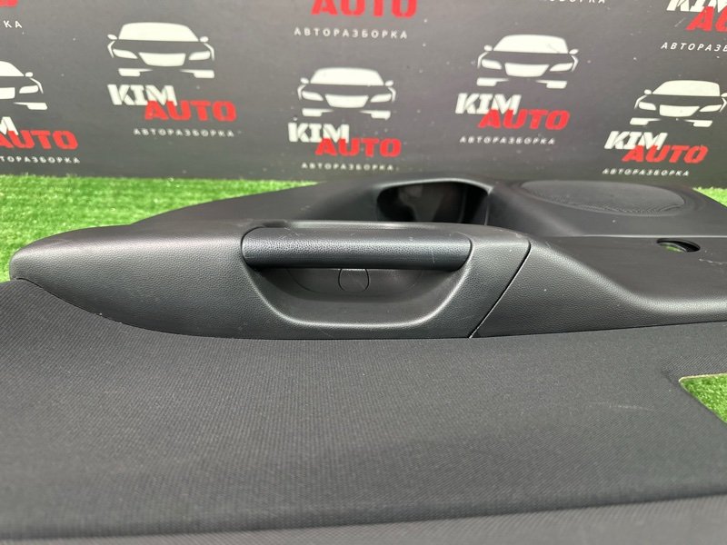 Обшивка двери Mazda 3 BK