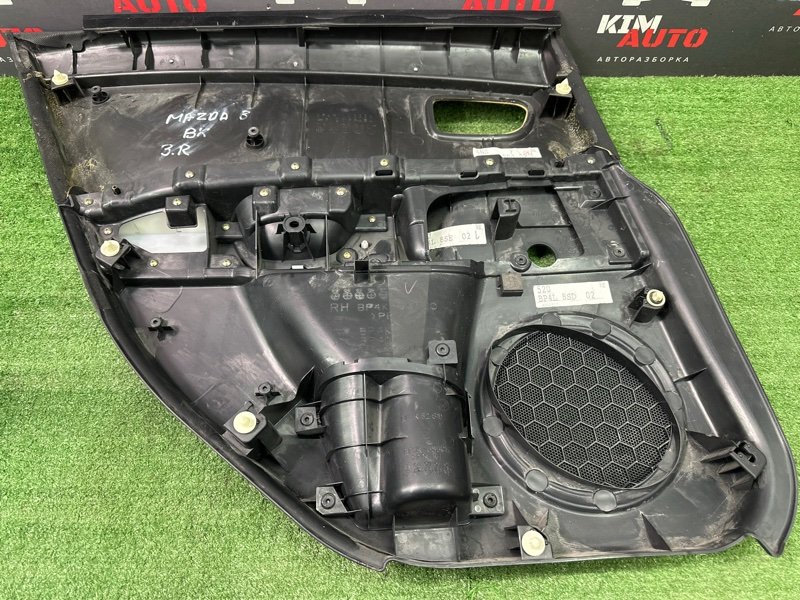 Обшивка двери Mazda 3 BK