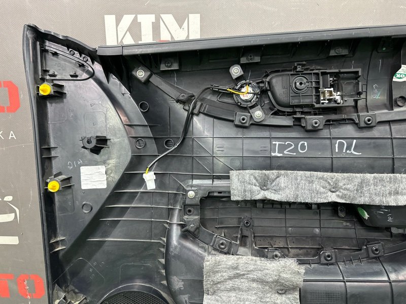 Обшивка двери Hyundai I20