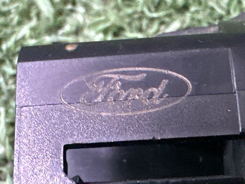 Кнопка стеклоподъемника Ford Mondeo 4