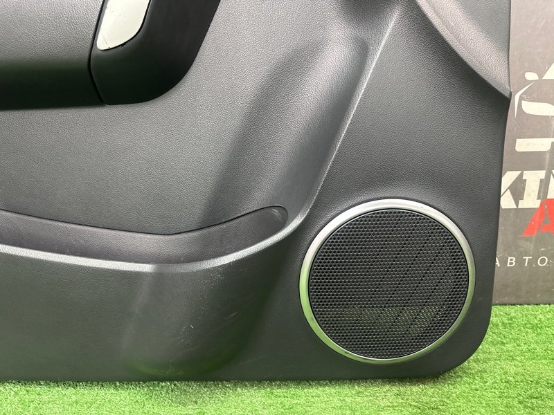 Обшивка двери Chevrolet Captiva C100