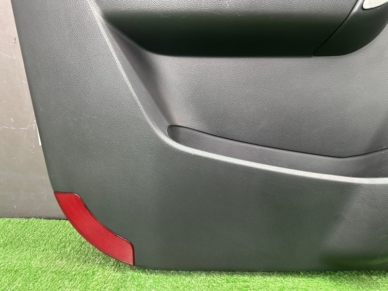 Обшивка двери Chevrolet Captiva C100