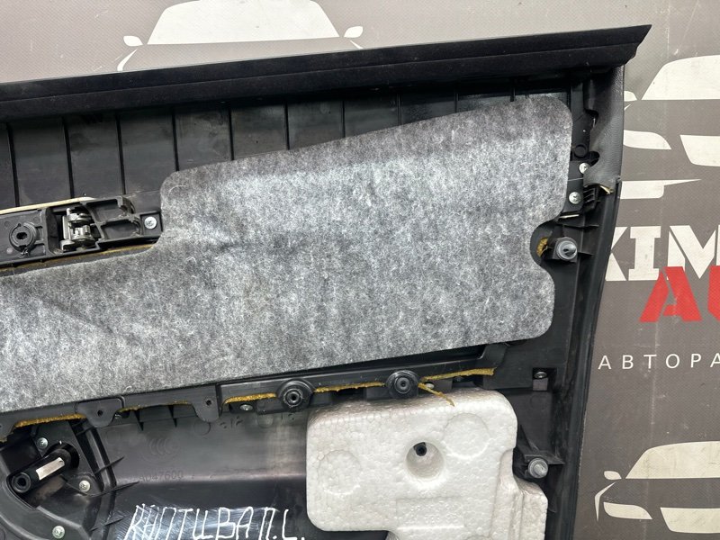 Обшивка двери Chevrolet Captiva C100