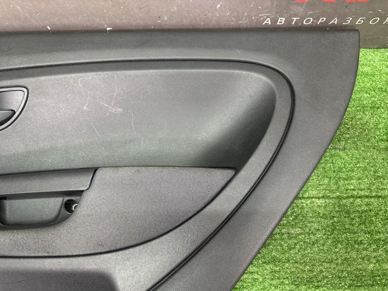 Обшивка двери Fiat Punto
