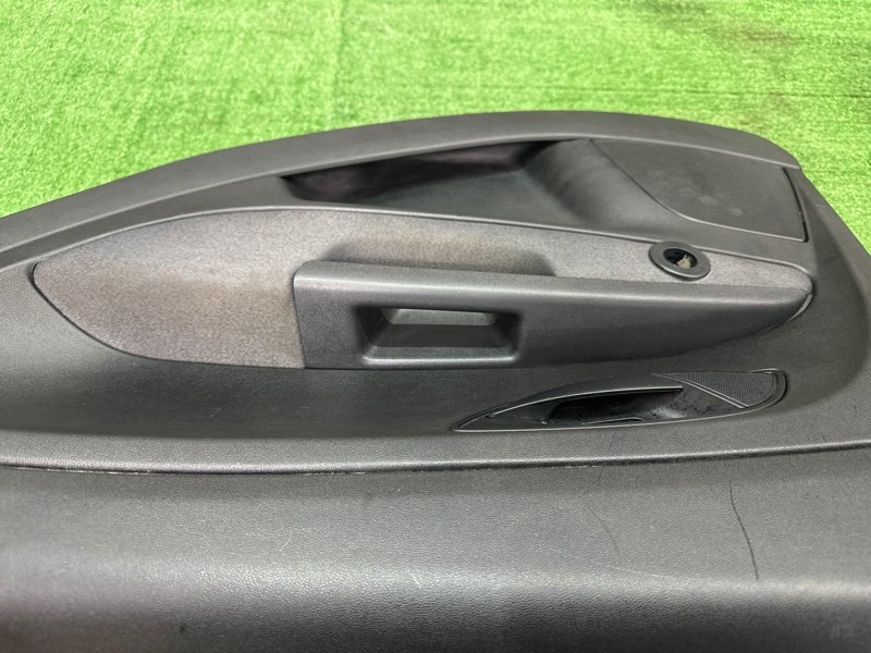 Обшивка двери Fiat Punto