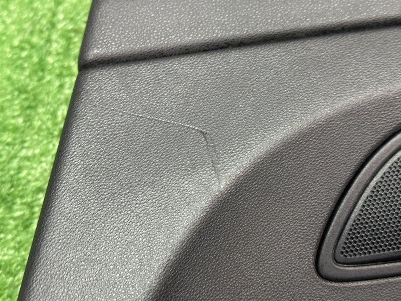 Обшивка двери Fiat Punto