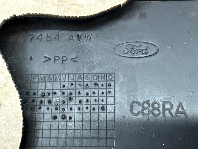 Обшивка двери Ford Mondeo 3