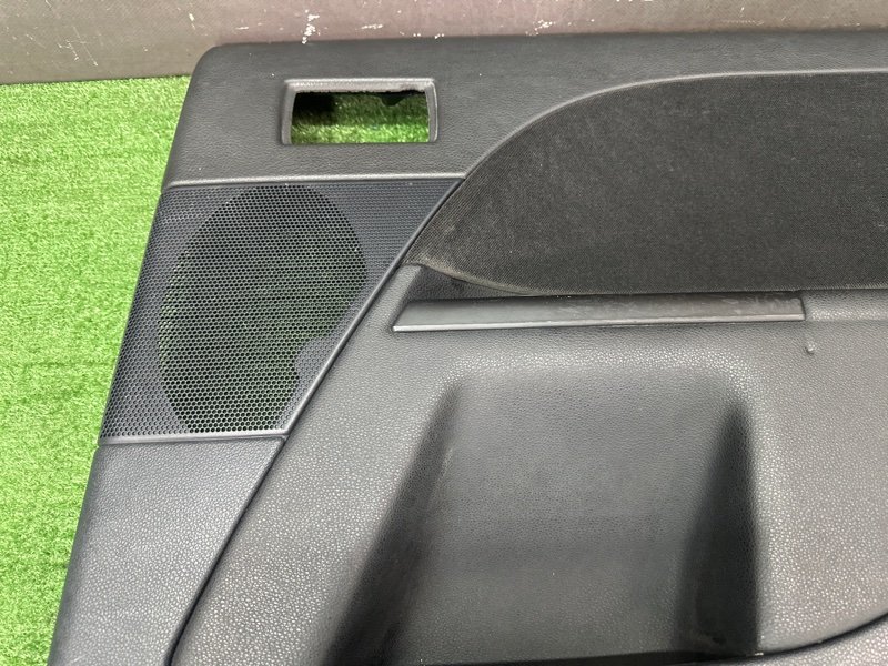 Обшивка двери Ford Mondeo 3