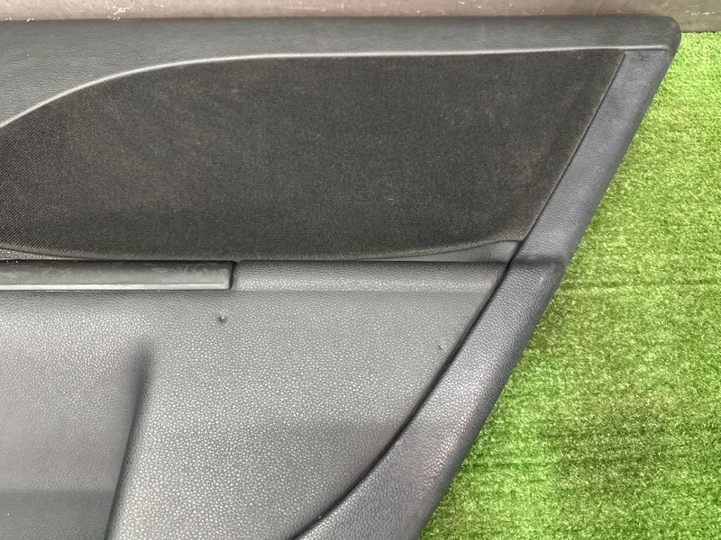 Обшивка двери Ford Mondeo 3