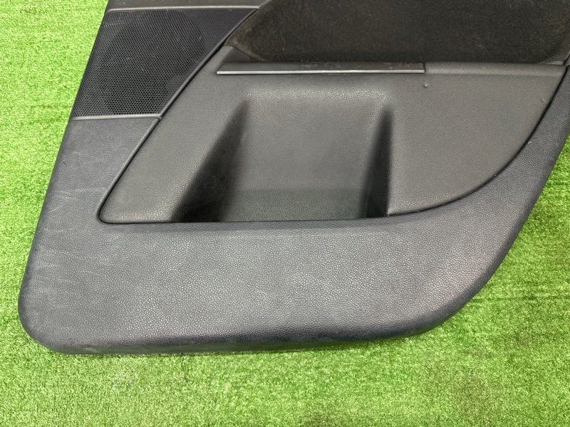 Обшивка двери Ford Mondeo 3