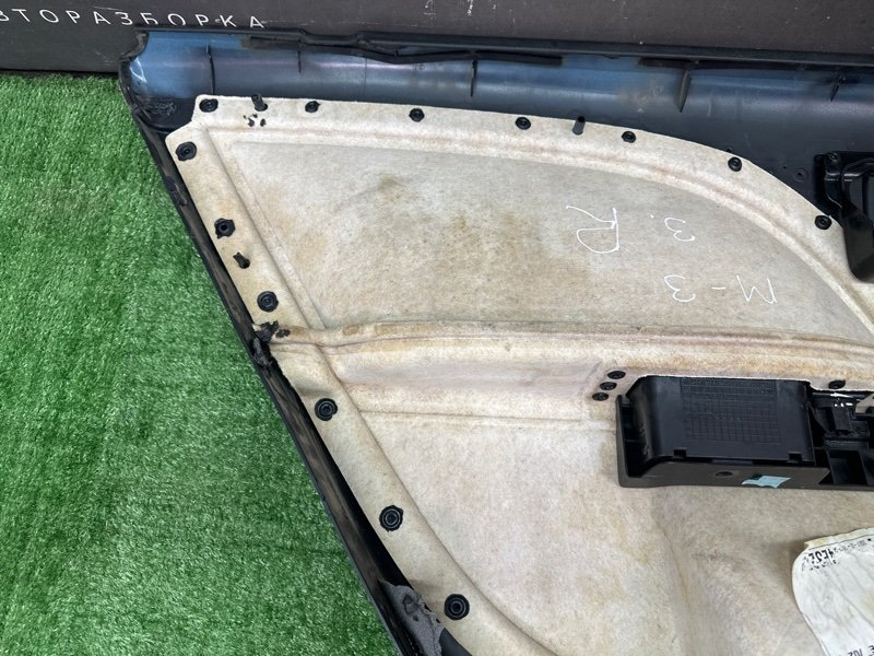 Обшивка двери Ford Mondeo 3