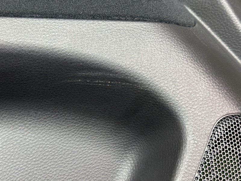 Обшивка двери Mitsubishi Lancer 9