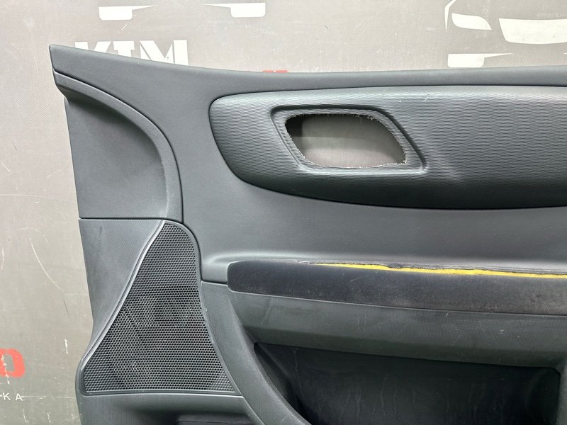 Обшивка двери Citroen C 4