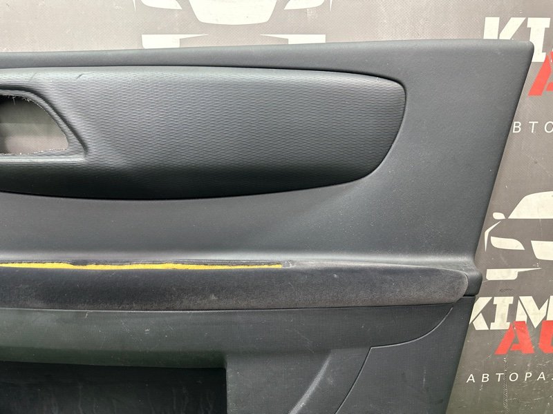 Обшивка двери Citroen C 4