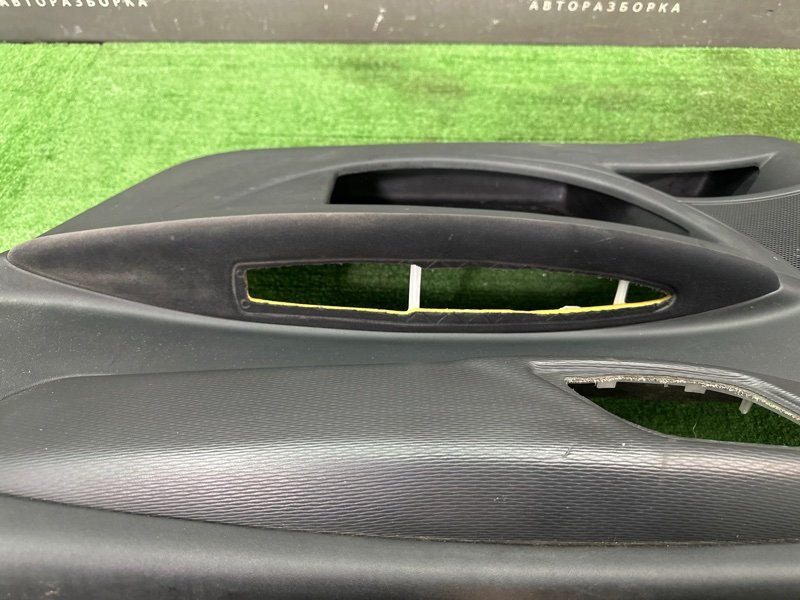 Обшивка двери Citroen C 4