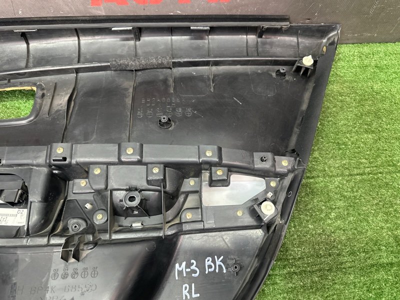 Обшивка двери Mazda 3 BK