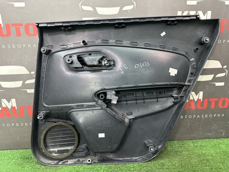 Обшивка двери Volkswagen Polo 5