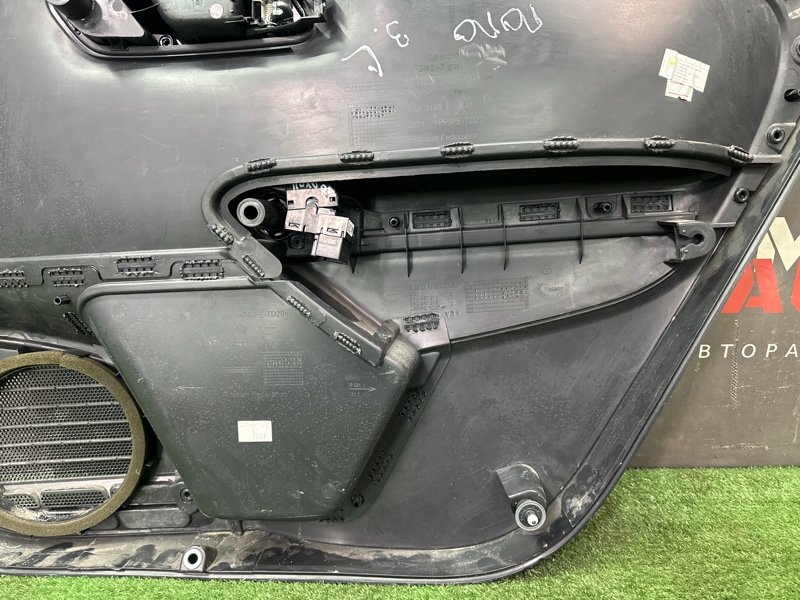 Обшивка двери Volkswagen Polo 5