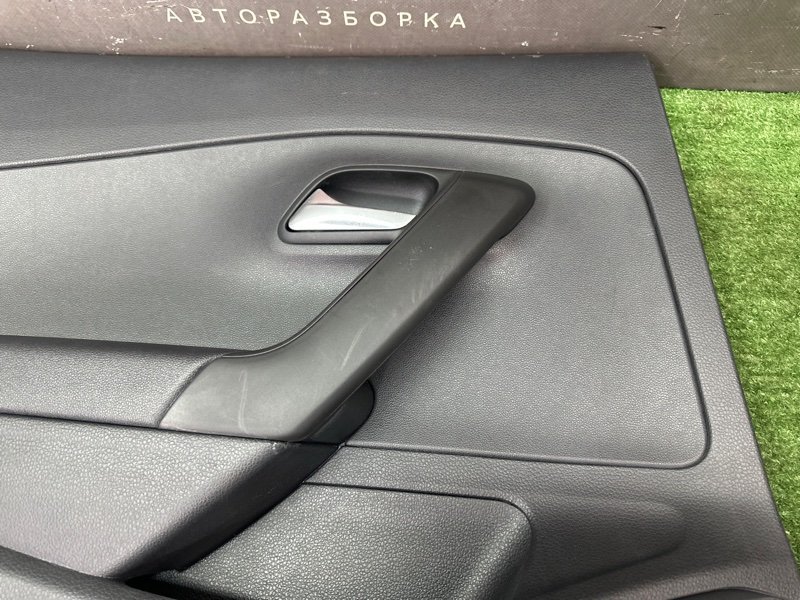 Обшивка двери Volkswagen Polo 5