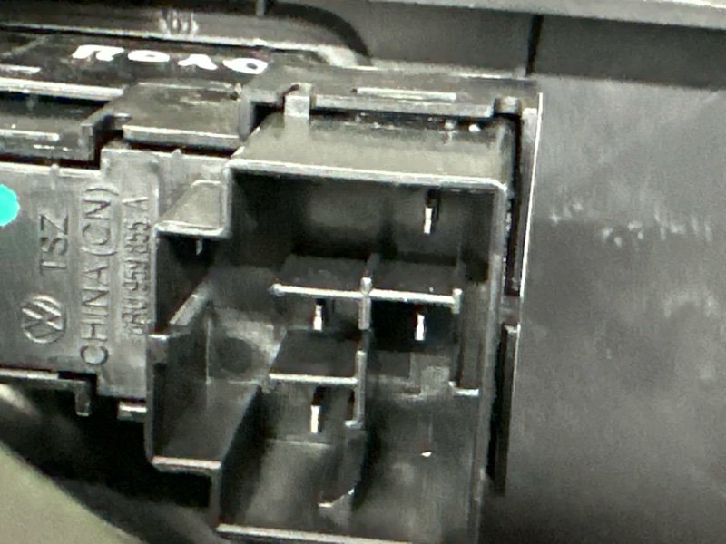 Обшивка двери Volkswagen Polo 5