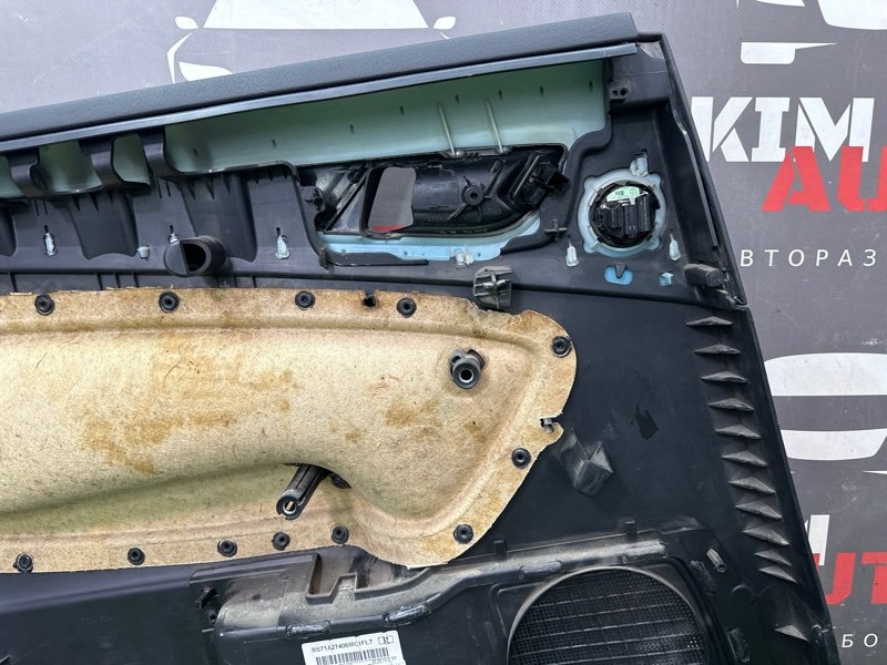 Обшивка двери Ford Mondeo 4