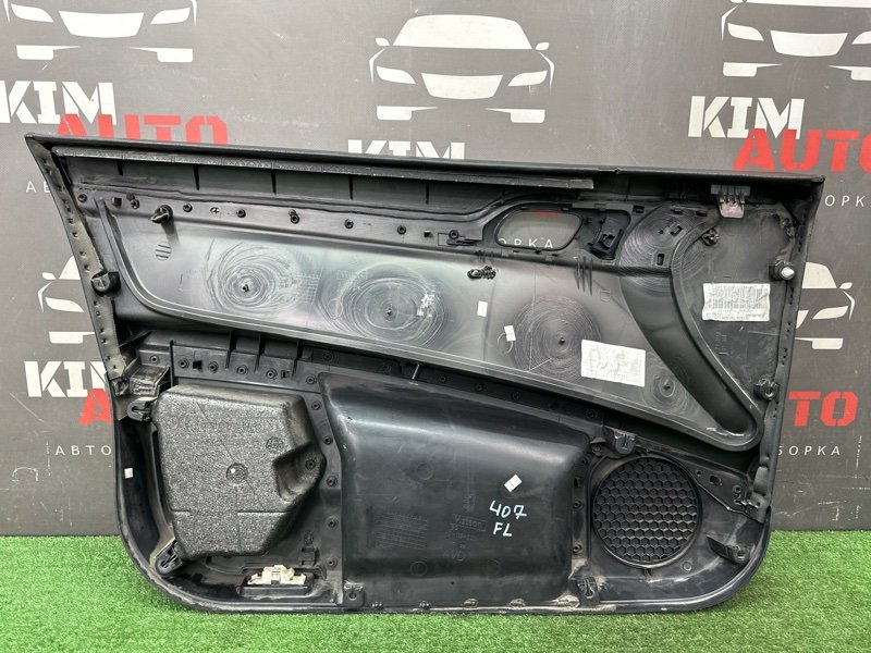 Обшивка двери Peugeot 407