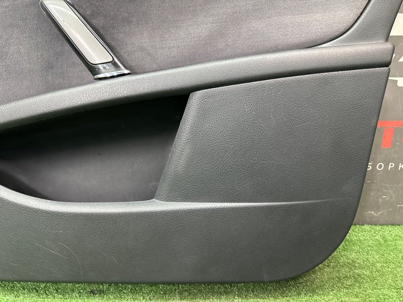 Обшивка двери Peugeot 407