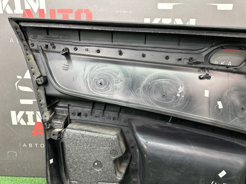 Обшивка двери Peugeot 407