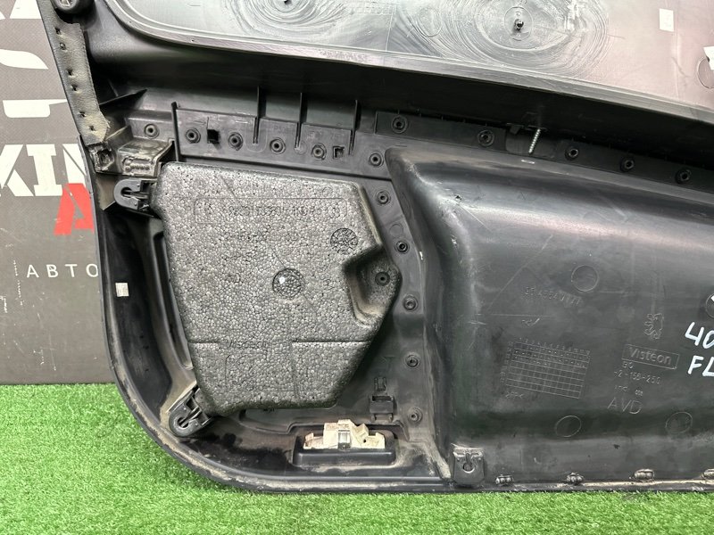 Обшивка двери Peugeot 407