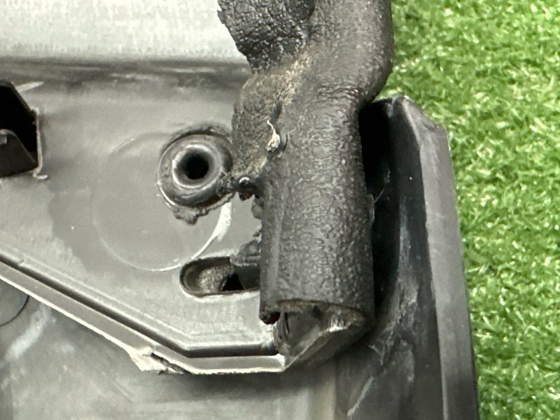 Обшивка двери Peugeot 407