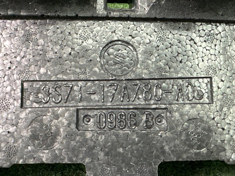 Абсорбер переднего бампера Ford Mondeo 3