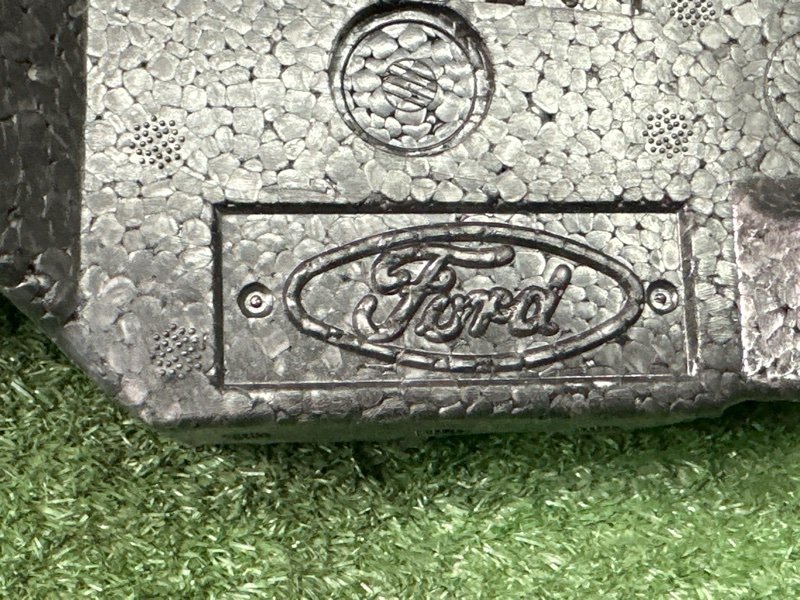 Абсорбер переднего бампера Ford Mondeo 3